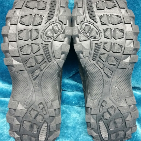 KHOMBU Shoes - Picture 3 of 5